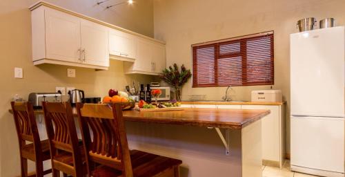 Robertson House | Orange Grove