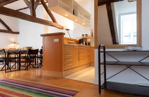 Quartier de la Place-Vendome Apartment | Orange Vendome - Bright 1-Bed Apt Near the Louvre