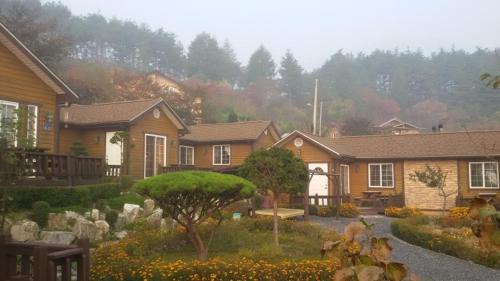 Jeongseon House | Oraview Pension