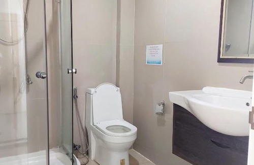 Pattaya Bay House | Orca Guest House and Bar