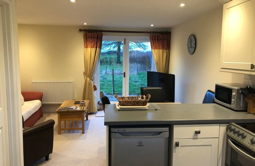 Bodenham Cottage | Orchard Cottage. 2-bedroomed cottage. Short breaks welcome. Free Wi-Fi