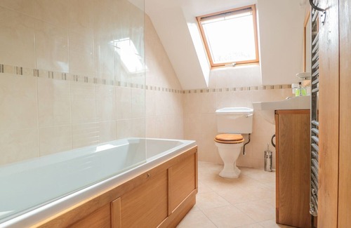 Tenbury Wells Cottage | ORCHARD COTTAGE, family friendly, with open fire in Tenbury Wells