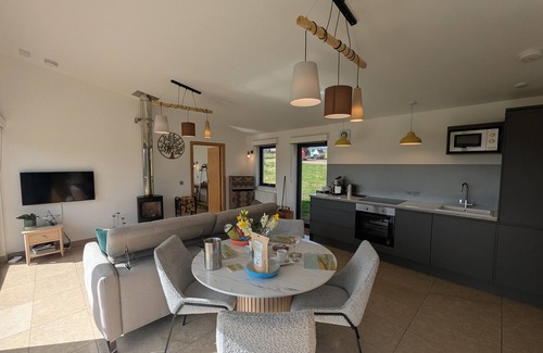 Kelso House | Orchard Hideaway - Two Bedroom House, Sleeps 4