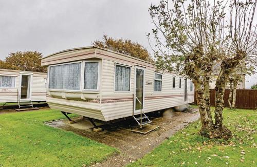 Ningwood Resort | Orchards Holiday Park