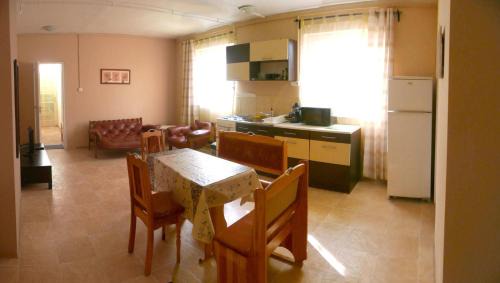 Tata Apartment | Orchidea Apartman Tata