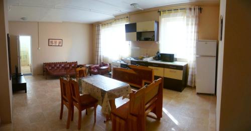 Tata Apartment | Orchidea Apartman Tata