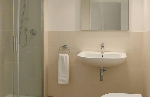 Canobbio Apartment | Orchidee House: La tua casa a Lugano