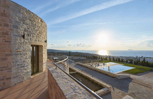 Kamilari Villa | Orelia Cretan Villas-Modern stone villa