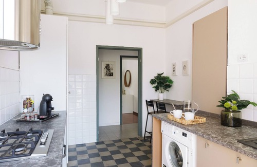 Como Apartment | Original 1937 Terragni apartment within walking distance of historic center