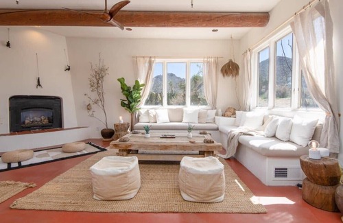 Joshua Tree Highlands Cabin | Original Homestead Cabin with pool!