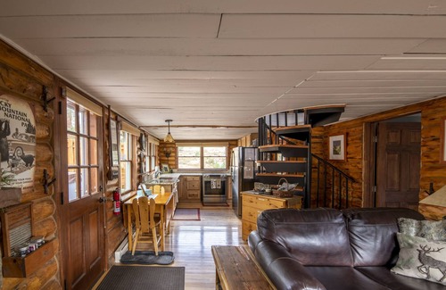 Estes Park Cabin | Original Rocky Mountain National Park Cabin W/Modern Updates &360 Mountain Views