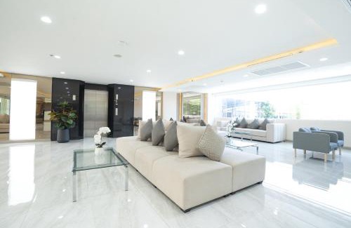 Racha Thewa Hotel | Oriole Residence - Suvarnabhumi Airport