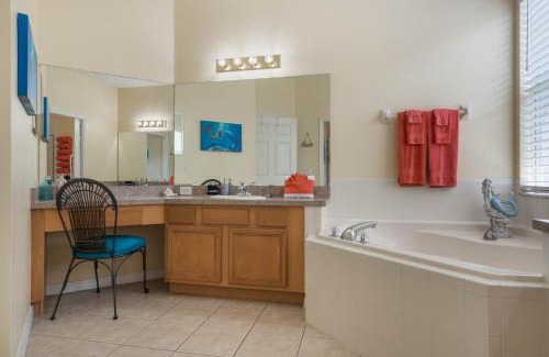Calabay Parc Villa | Orista Endless Summer Villa