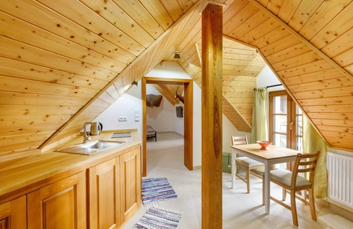 Varvazov Villa | Orlík JVNL102