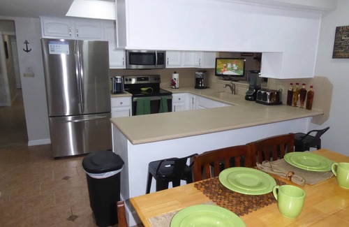 Altamonte Springs House | Orlando Area 6BR/2MB/3Bath Pool Disney Universal 12 Beds