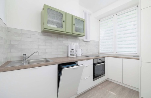 Nowa Huta Apartment | Os Teatralne 6 Krakow Bright Apartment Remote Work