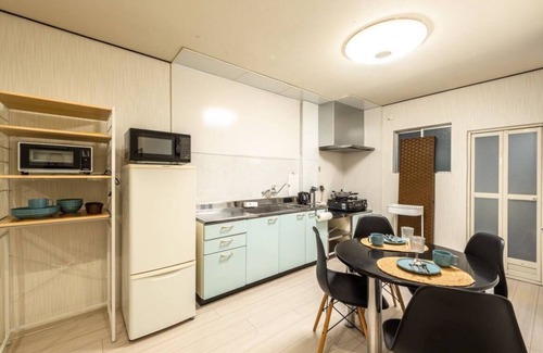 Tennoji House | Osaka Travel - Private house rental - Can accommodate up to 12 people - 4 minutes to Dotonbori Namba by subway - Right next to Tsuruhashi Station