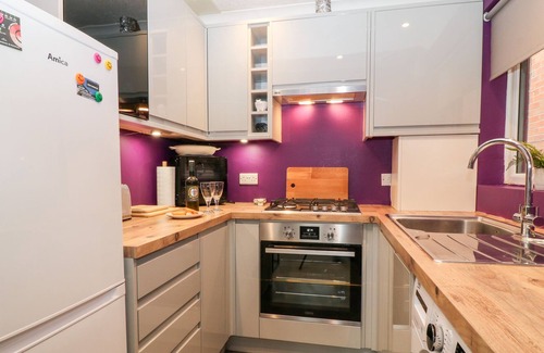 Uffculme House | OSCAR'S RETREAT, with a garden in Uffculme