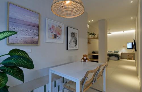 Valencia Province Apartment | Osito Hub - Esteban Ballester
