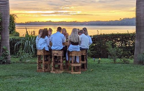 Entebbe Bed & Breakfast | Oslo Gardens Bed & Breakfast