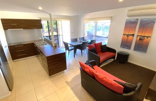 Exmouth Villa | Osprey Holiday Village Unit 103/2 Bedroom apartment in complex with a pool