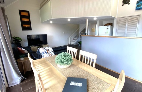 Exmouth Villa | Osprey Holiday Village Unit 113/2 Bedroom apartment in complex with a pool