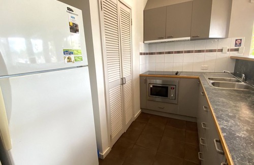 Exmouth Villa | Osprey Holiday Village Unit 113/2 Bedroom apartment in complex with a pool