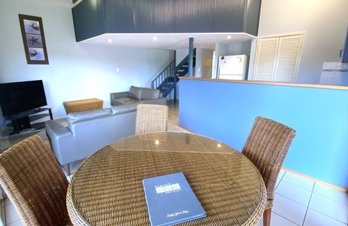 Exmouth Villa | Osprey Holiday Village Unit 122/2 Bedroom apartment in complex with a pool