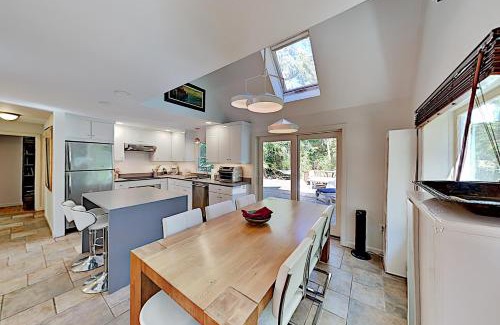 Dennis House | Osprey View Villa