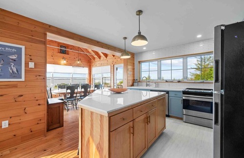 Malpeque House | Osprey’s Landing- Executive oceanfront beach house