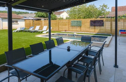 Perigueux House | Ostal périgourdine - Maison familiale avec piscine - 11 couchages
