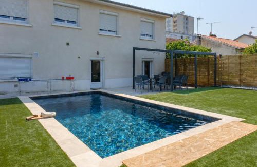 Perigueux House | Ostal périgourdine - Maison familiale avec piscine - 11 couchages