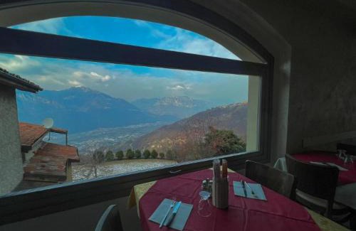 Pisogne Bed & Breakfast | Osteria Carli B&B