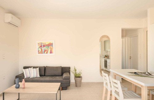 Dhrakata Villa | Ostria Villa - One Bedroom Villa, Sleeps 2