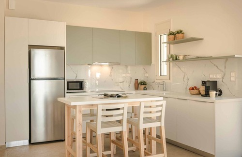 Dhrakata Villa | Ostria Villa - One Bedroom Villa, Sleeps 2