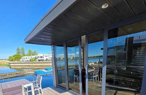 Schleswig House | Ostsee Hausboot Schleswig Ostseeblick 1