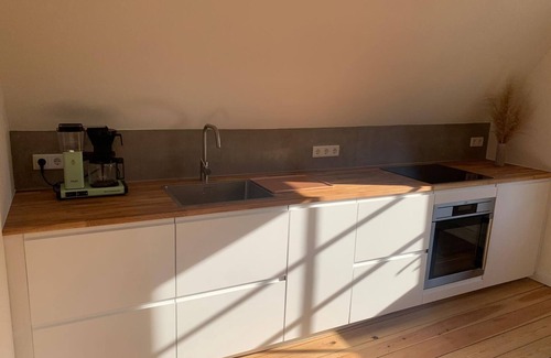 Nordstadt Apartment | Ostseeloft Ferienwohnung 500 m Entfernt von der Flensburger Förde und Stadtnah