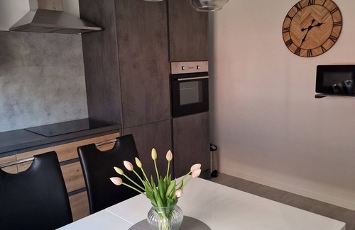 Sassnitz Apartment | Ostseestern-rügen Sassnitz Stillvolle Ferienwohnung mit 80 m² und Terasse