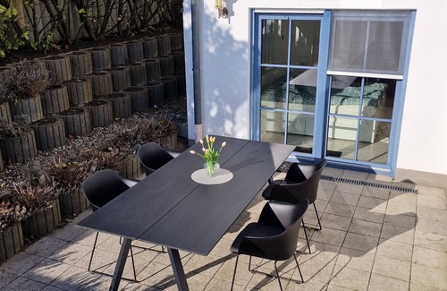 Sassnitz Apartment | Ostseestern-rügen Sassnitz Stillvolle Ferienwohnung mit 80 m² und Terasse