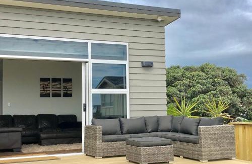Otaki Beach House | Otaki Beachfront Getaway