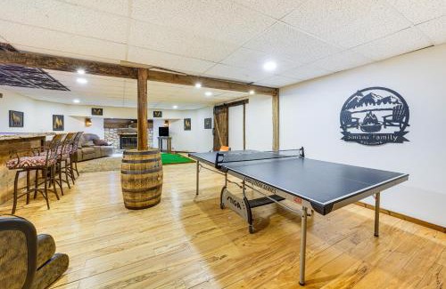 Ottawa House | Ottawa Cabin Hot Tub, Wraparound Deck, Games