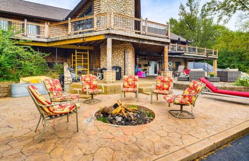 Ottawa House | Ottawa Cabin Hot Tub, Wraparound Deck, Games