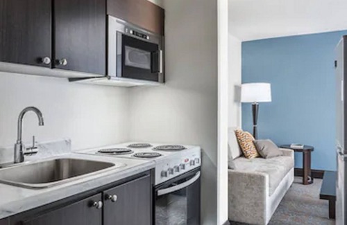 Golden Triangle Hotel | Ottawa Embassy Hotel