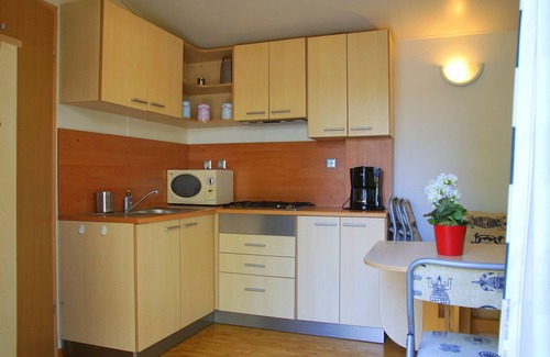 Hova RV Rental | Otterbergets bad & camping
