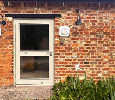 Towcester House | Otters Holt at Tove Valley Cottages