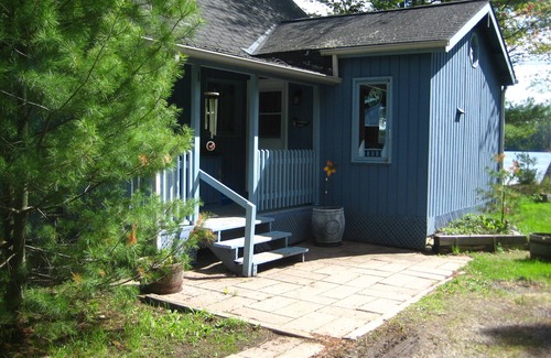 Torrance Cottage | Our 4 bedroom 2 Bathroom Lakefront Cottage in the Heart of Muskoka