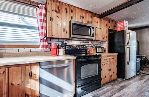 Shapleigh House | Our charming cottage and bunkhouse invites you to experience a lakeside getaway!