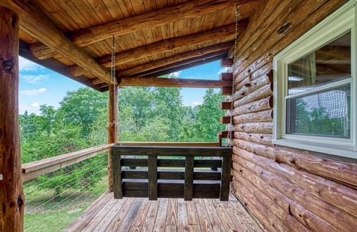 Ruby Cabin | Our Happy Place #LuxuryLogCabin HOT TUB Waffle Bar