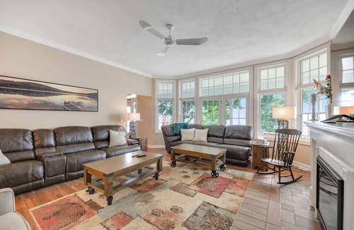 Town of Milo House | Our Happy Retreat: "Finger Lakes Reunions on Keuka Lake! Pet Friendly + Hot Tub!"