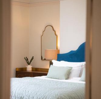 Lincoln House | Our House Collective - Luxury Stay in Lincoln City Centre, Hot tub, Sleeps 16
